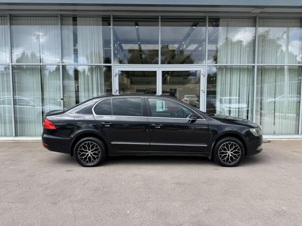 Skoda Superb II Рестайлинг с пробегом 2013 года, цена 828 000 рублей, 315111 км, лифтбек, Автокод Объявления