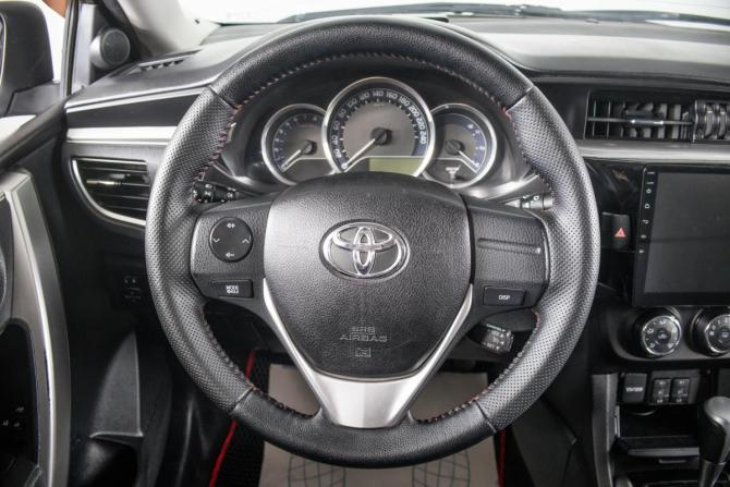 Toyota Corolla XI (E160 E170 E180) с пробегом 2014 года, цена 1 119 000 рублей, 186000 км, седан, Автокод Объявления
