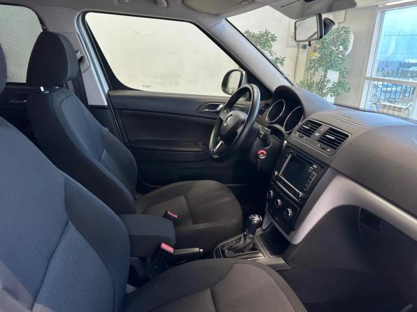 Skoda Yeti I Рестайлинг с пробегом 2013 года, цена 1 400 000 рублей, 134300 км, внедорожник, Автокод Объявления