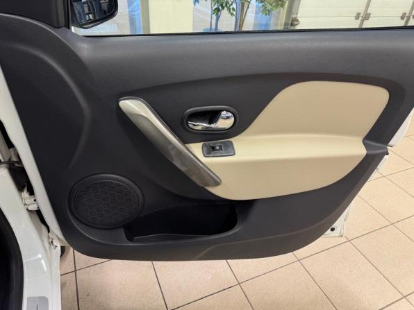 Renault Logan II с пробегом 2014 года, цена 720 000 рублей, 138518 км, седан, Автокод Объявления