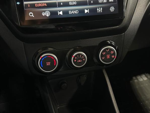 Kia Rio III Рестайлинг с пробегом 2015 года, цена 990 000 рублей, 127000 км, хэтчбек, Автокод Объявления