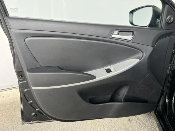Hyundai Solaris I с пробегом 2011 года, цена 479 000 рублей, 275000 км, седан, Автокод Объявления