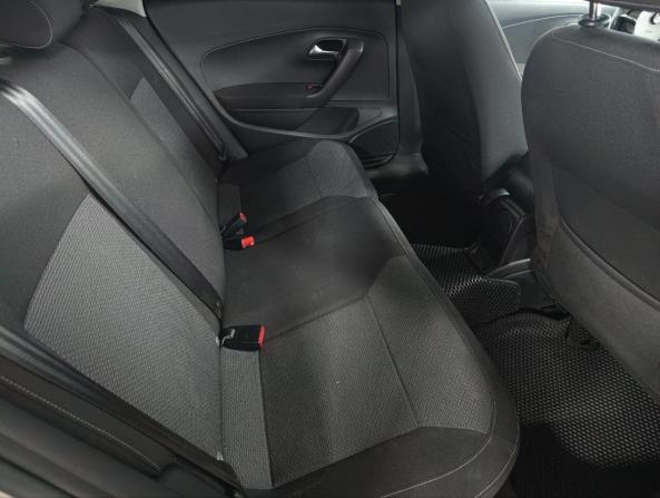 Volkswagen Polo V Рестайлинг с пробегом 2015 года, цена 799 000 рублей, 250000 км, седан, Автокод Объявления