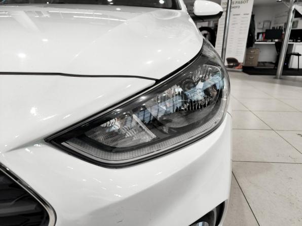 Hyundai Solaris II с пробегом 2017 года, цена 880 000 рублей, 243769 км, седан, Автокод Объявления