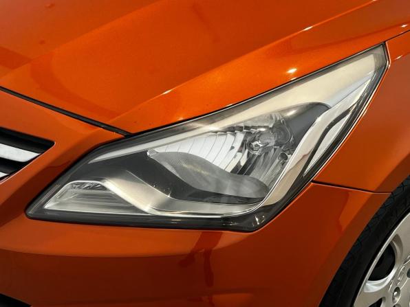 Hyundai Solaris I Рестайлинг с пробегом 2015 года, цена 1 060 000 рублей, 138483 км, седан, Автокод Объявления