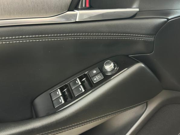 Mazda 6 III (GJ) Рестайлинг 2 с пробегом 2021 года, цена 2 650 000 рублей, 38149 км, седан, Автокод Объявления