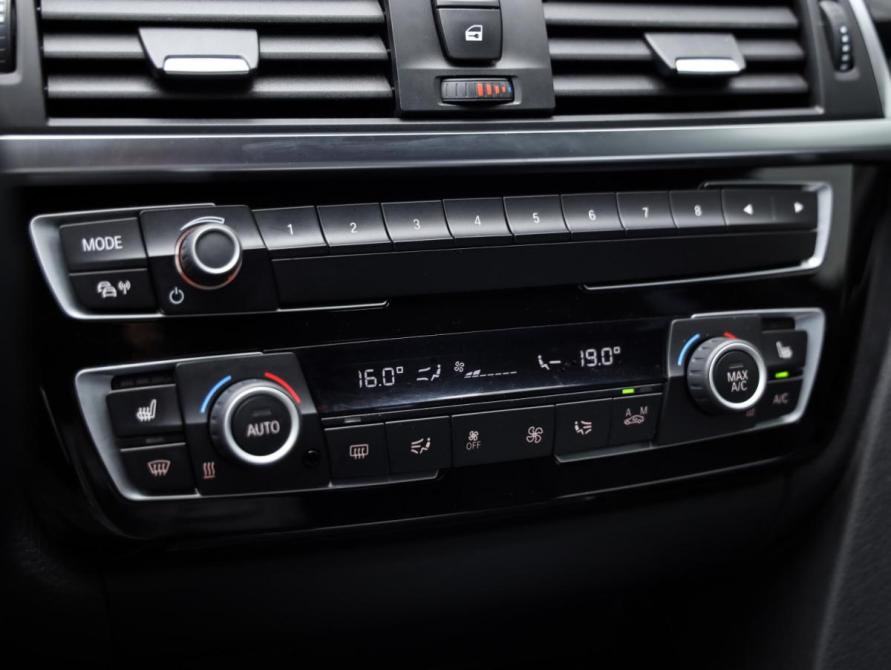 BMW 3 серии VI (F3x) Рестайлинг Санкт-Петербург  - изображение 17