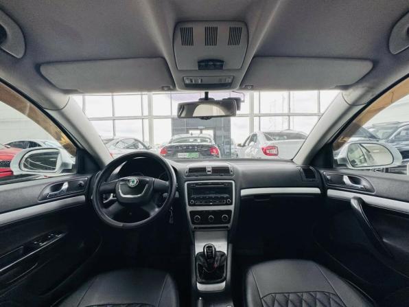 Skoda Octavia II (A5) Рестайлинг с пробегом 2011 года, цена 699 000 рублей, 238000 км, лифтбек, Автокод Объявления