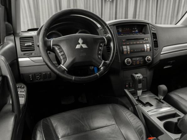 Mitsubishi Pajero IV с пробегом 2011 года, цена 2 080 000 рублей, 171456 км, внедорожник, Автокод Объявления
