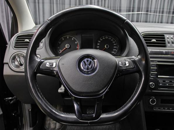 Volkswagen Polo V Рестайлинг с пробегом 2015 года, цена 929 000 рублей, 172296 км, седан, Автокод Объявления