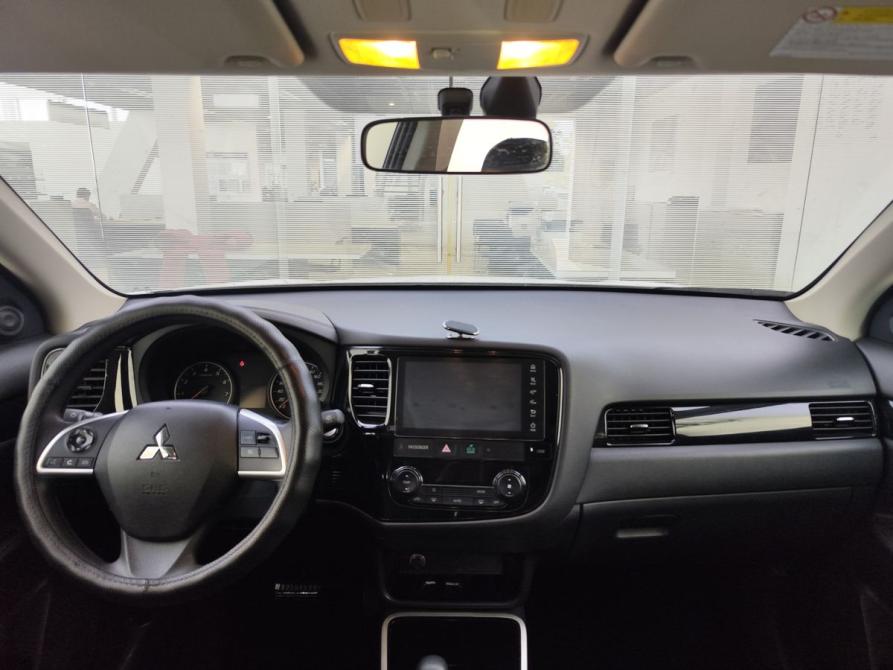 Mitsubishi Outlander III Рестайлинг 3 Уфа  - изображение 17
