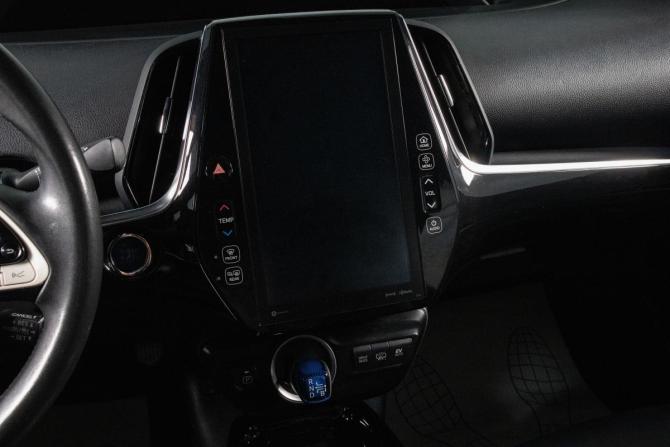 Toyota Prius IV Рестайлинг (XW50) с пробегом 2019 года, цена 2 349 000 рублей, 73255 км, лифтбек, Автокод Объявления