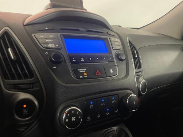 Hyundai ix35 I Рестайлинг с пробегом 2015 года, цена 1 350 000 рублей, 194360 км, внедорожник, Автокод Объявления