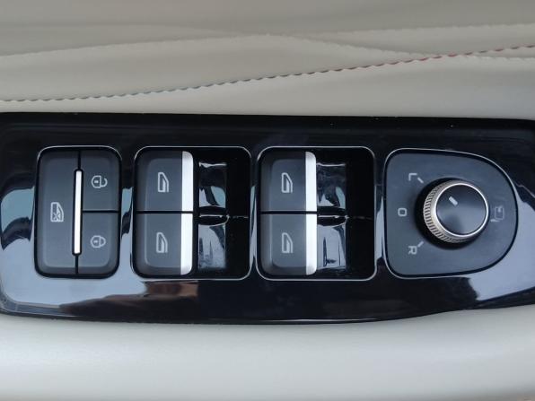 Geely Monjaro I с пробегом 2023 года, цена 3 200 000 рублей, 72357 км, внедорожник, Автокод Объявления