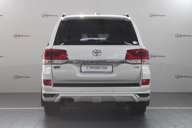 Toyota Land Cruiser 200 Series Рестайлинг 2 с пробегом 2020 года, цена 11 300 000 рублей, 8200 км, внедорожник, Автокод Объявления