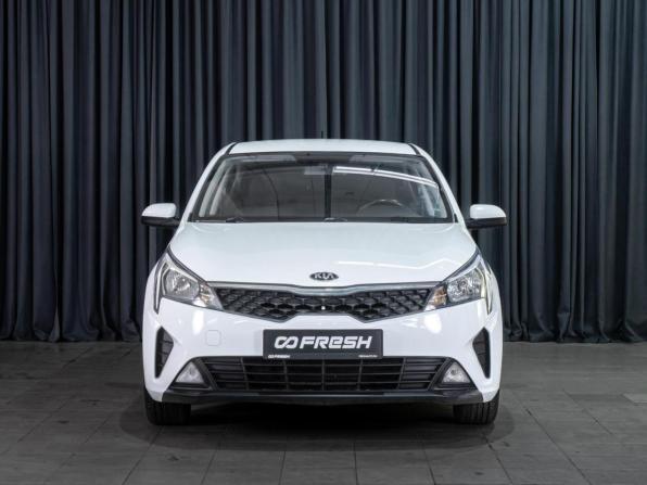 Kia Rio IV Рестайлинг с пробегом 2020 года, цена 1 300 000 рублей, 97463 км, седан, Автокод Объявления