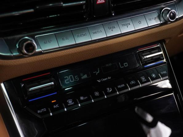 Kia Mohave I Рестайлинг 2 с пробегом 2021 года, цена 4 899 000 рублей, 76719 км, внедорожник, Автокод Объявления