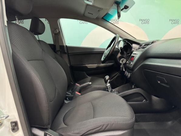 Kia Rio III Рестайлинг с пробегом 2016 года, цена 1 025 000 рублей, 174323 км, седан, Автокод Объявления