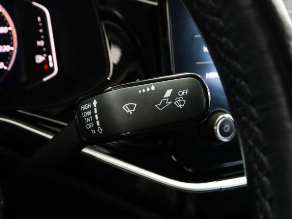 Volkswagen Polo VI с пробегом 2021 года, цена 1 849 000 рублей, 79285 км, лифтбек, Автокод Объявления