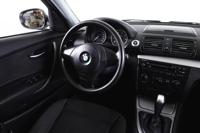 BMW 1 серии I (E81/E82/E87/E88) Рестайлинг с пробегом 2011 года, цена 899 000 рублей, 120000 км, хэтчбек, Автокод Объявления