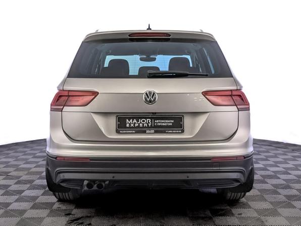 Volkswagen Tiguan II с пробегом 2018 года, цена 2 550 000 рублей, 115740 км, внедорожник, Автокод Объявления