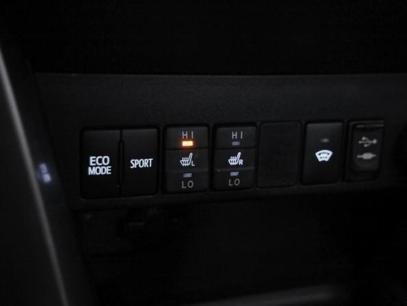 Toyota RAV4 IV (XA40) Рестайлинг с пробегом 2017 года, цена 2 449 000 рублей, 79389 км, внедорожник, Автокод Объявления