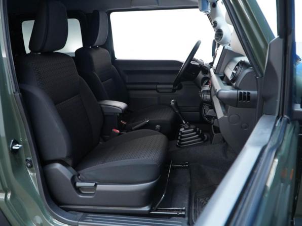 Suzuki Jimny IV с пробегом 2021 года, цена 3 953 055 рублей, 12654 км, внедорожник, Автокод Объявления