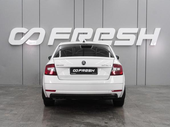 Skoda Octavia III (A7) Рестайлинг с пробегом 2018 года, цена 1 859 000 рублей, 171123 км, лифтбек, Автокод Объявления