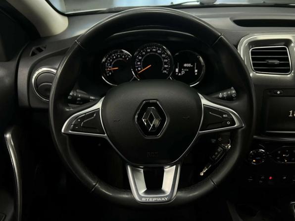 Renault Sandero II Рестайлинг с пробегом 2018 года, цена 1 199 000 рублей, 85000 км, хэтчбек, Автокод Объявления