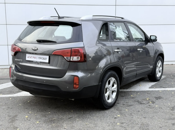 Kia Sorento II Рестайлинг с пробегом 2018 года, цена 2 140 000 рублей, 141000 км, внедорожник, Автокод Объявления