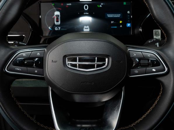 Geely Monjaro I с пробегом 2023 года, цена 3 298 000 рублей, 58000 км, внедорожник, Автокод Объявления