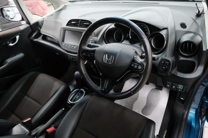 Honda Fit Shuttle I с пробегом 2012 года, цена 1 229 000 рублей, 110450 км, универсал, Автокод Объявления
