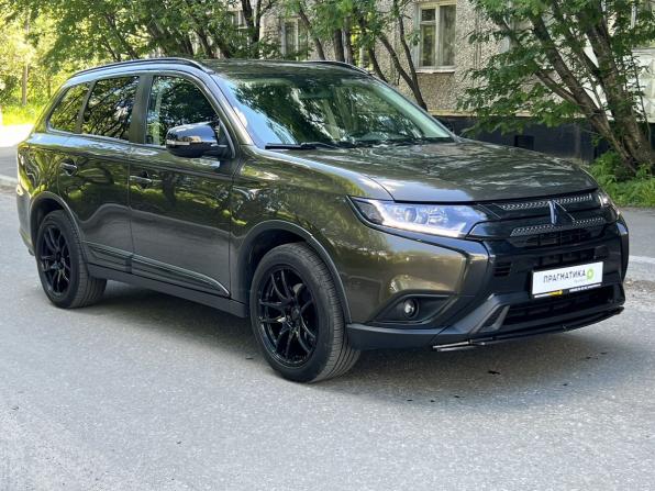 Mitsubishi Outlander III Рестайлинг 3 с пробегом 2020 года, цена 2 099 000 рублей, 131094 км, внедорожник, Автокод Объявления