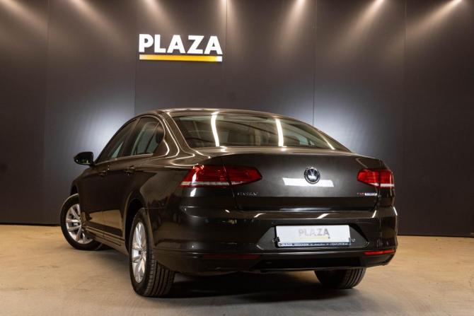 Volkswagen Passat B8 с пробегом 2015 года, цена 1 687 000 рублей, 126423 км, седан, Автокод Объявления