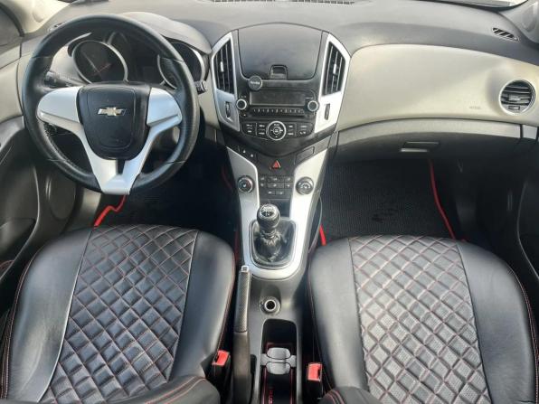 Chevrolet Cruze I Рестайлинг с пробегом 2013 года, цена 380 000 рублей, 270000 км, хэтчбек, Автокод Объявления