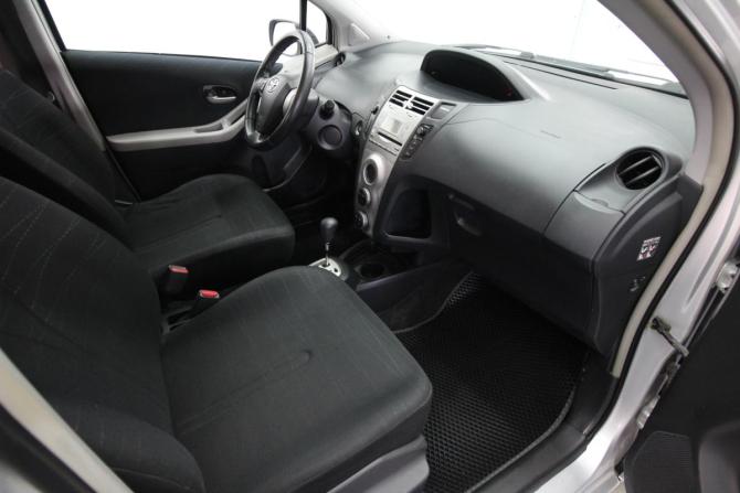 Toyota Yaris II с пробегом 2008 года, цена 650 000 рублей, 268168 км, хэтчбек, Автокод Объявления