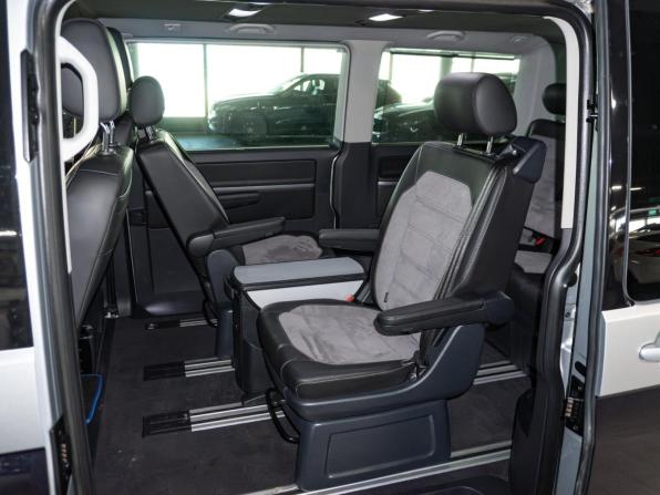 Volkswagen Multivan T6 Рестайлинг с пробегом 2020 года, цена 4 700 000 рублей, 138066 км, минивэн, Автокод Объявления