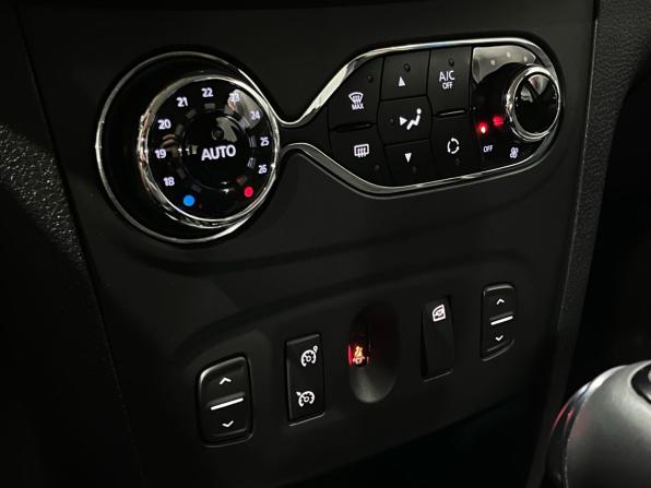 Renault Sandero II с пробегом 2018 года, цена 1 194 000 рублей, 87200 км, хэтчбек, Автокод Объявления