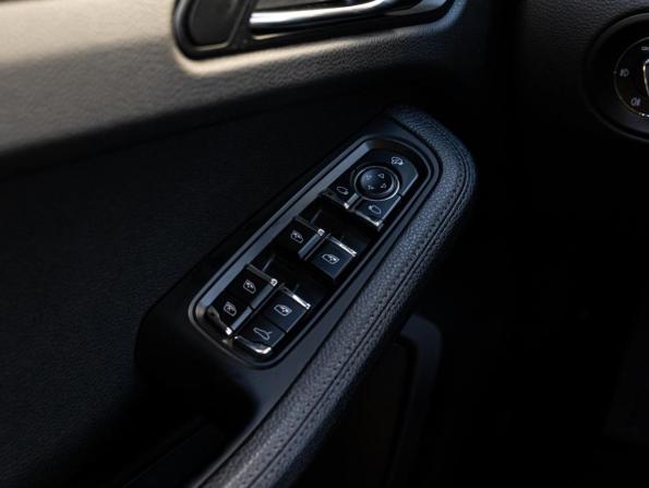 Porsche Macan I Рестайлинг с пробегом 2018 года, цена 3 729 000 рублей, 88255 км, внедорожник, Автокод Объявления