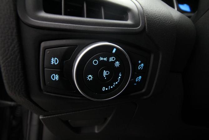 Ford Focus III Рестайлинг с пробегом 2018 года, цена 1 200 000 рублей, 82797 км, хэтчбек, Автокод Объявления