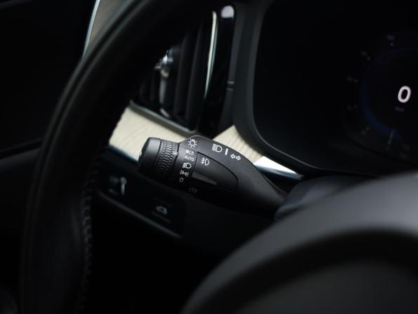 Volvo XC60 II Рестайлинг с пробегом 2021 года, цена 4 449 000 рублей, 59548 км, внедорожник, Автокод Объявления