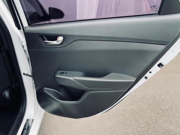 Hyundai Solaris II Рестайлинг с пробегом 2021 года, цена 1 450 000 рублей, 128000 км, седан, Автокод Объявления
