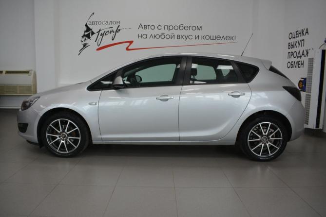 Opel Astra J Рестайлинг с пробегом 2015 года, цена 749 000 рублей, 159000 км, хэтчбек, Автокод Объявления