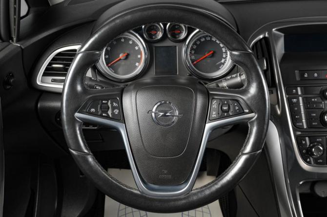 Opel Astra J Рестайлинг с пробегом 2012 года, цена 959 000 рублей, 106280 км, хэтчбек, Автокод Объявления