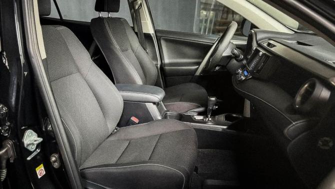 Toyota RAV4 IV (XA40) Рестайлинг с пробегом 2017 года, цена 2 300 000 рублей, 127516 км, внедорожник, Автокод Объявления