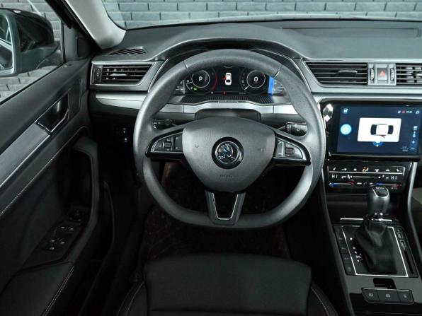 Skoda Superb III Рестайлинг с пробегом 2025 года, цена 3 660 000 рублей, 3474 км, лифтбек, Автокод Объявления