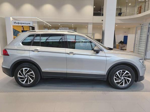 Volkswagen Tiguan II с пробегом 2018 года, цена 2 523 000 рублей, 124798 км, внедорожник, Автокод Объявления
