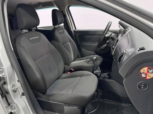 Renault Sandero II Рестайлинг с пробегом 2019 года, цена 1 099 000 рублей, 65986 км, хэтчбек, Автокод Объявления