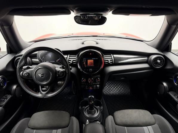 Mini Hatch III (F55/F56) Рестайлинг с пробегом 2021 года, цена 3 556 000 рублей, 54637 км, хэтчбек, Автокод Объявления