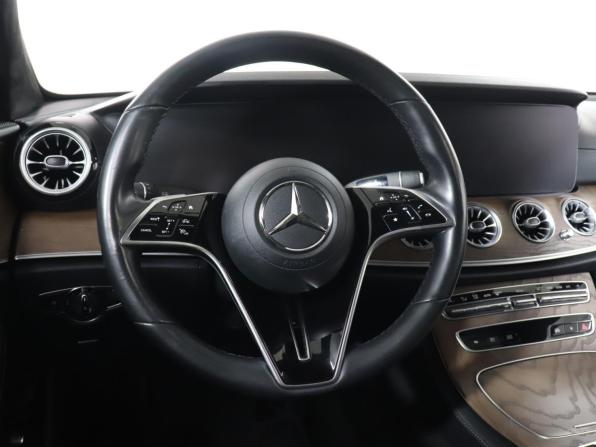 Mercedes-Benz E-Класс V (W213 S213 C238) Рестайлинг с пробегом 2021 года, цена 4 449 900 рублей, 67956 км, седан, Автокод Объявления